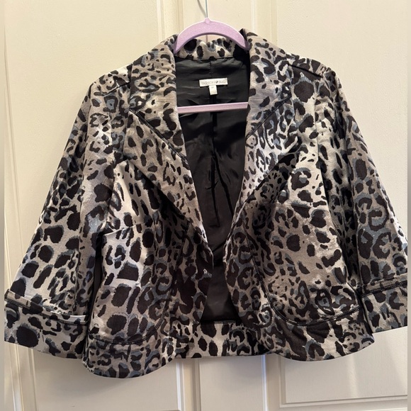 Animal Print Blazer  - 50% off during Live Show! - Picture 1 of 6